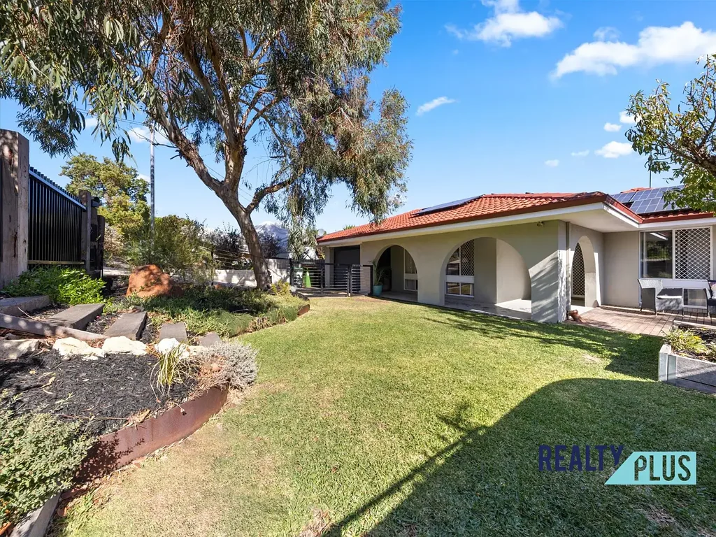 Hamilton Hill 4Kwarto The Ultimate Family Retreat - 4 Bed | 2 Bath | Pool | Solar | Lifestyle!