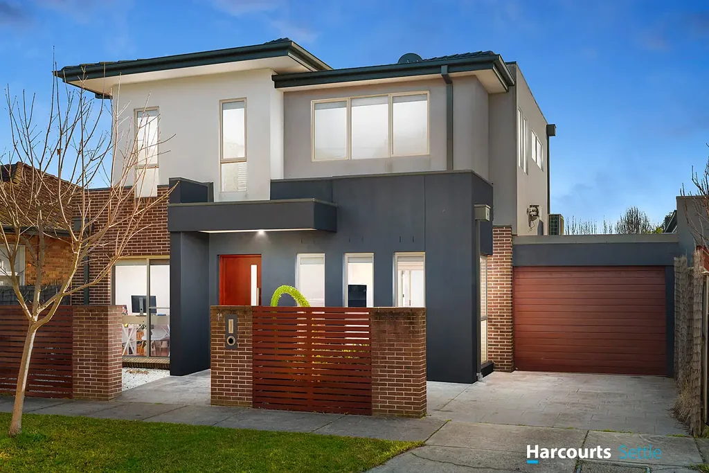 Bentleigh East 3બેડરૂમ Spacious and sunlit living in Prime Locale