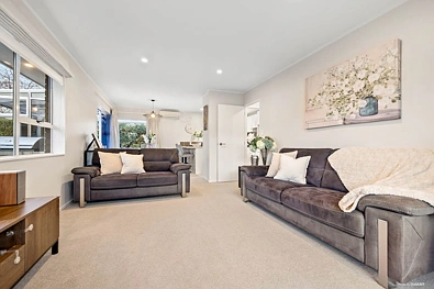 1/14 Kallaroo Place, Botany Downs, Manukau City, 3 habitaciones, 2 baños, House