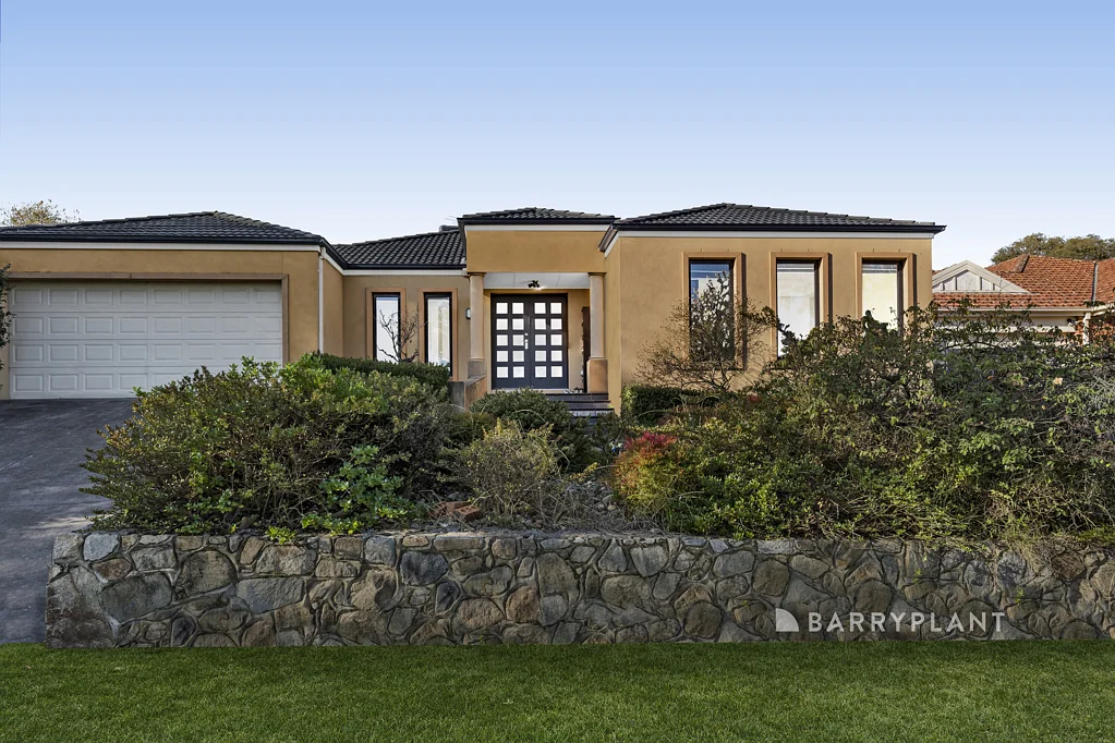 17 Parslow Crescent, Lynbrook, VIC 3975