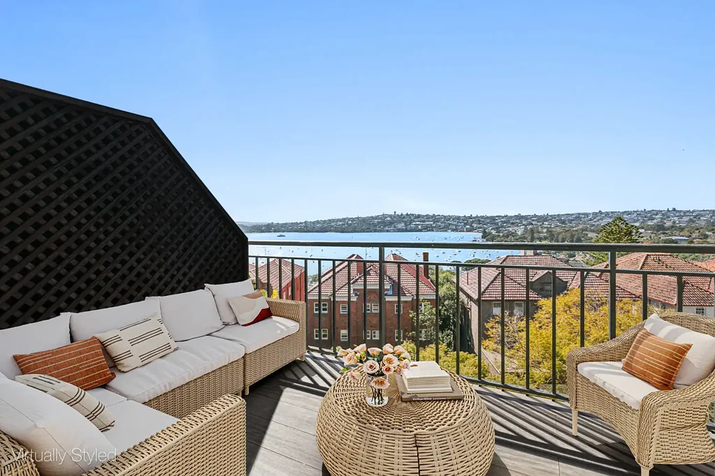 Bellevue Hill 2 Bedroom Captivating harbour views from a top floor setting in a stunning Bellevue Hill building