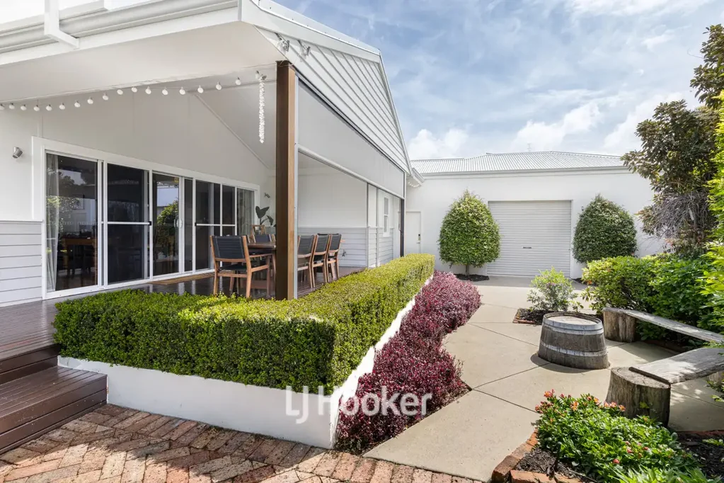 East Bunbury 4 Bedroom Stunning 4-Bedroom Family Home with Modern Comforts & Period Elegance