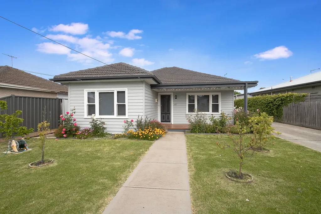 3 bedroom house Available