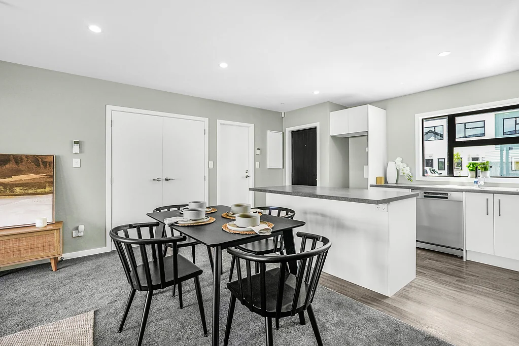 Waiwhetu 3房  Get In Fast! $735,000