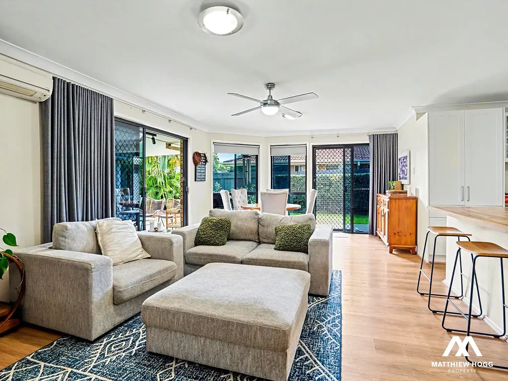 Wynnum West 4房 海湾区宁静祥和的大型家庭住宅 Large Family Home in Quiet, Peaceful Bayside Location