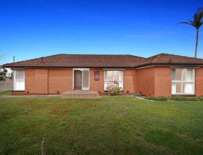 74 Brady Road, Dandenong North, South East Melbourne, 4 ห้องนอน, 1 ห้องน้ำ, House