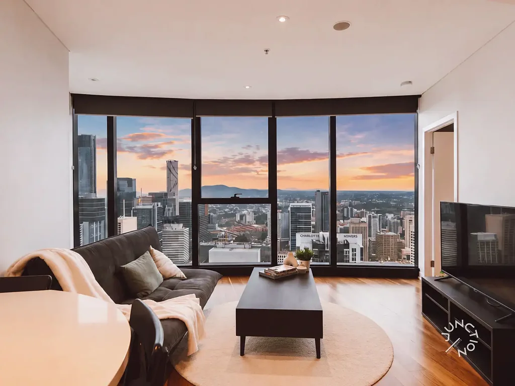 Brisbane City 2房 空置可入住 | 一览无余的全景景观 VACANT & READY TO MOVE IN | UNINTERRUPTED PANORAMIC VIEWS