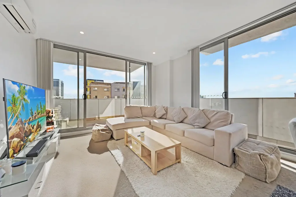 701/2 Lachlan Street, Liverpool, NSW 2170