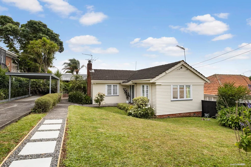 4 Locke Avenue, Hillsborough, Auckland City, Auckland