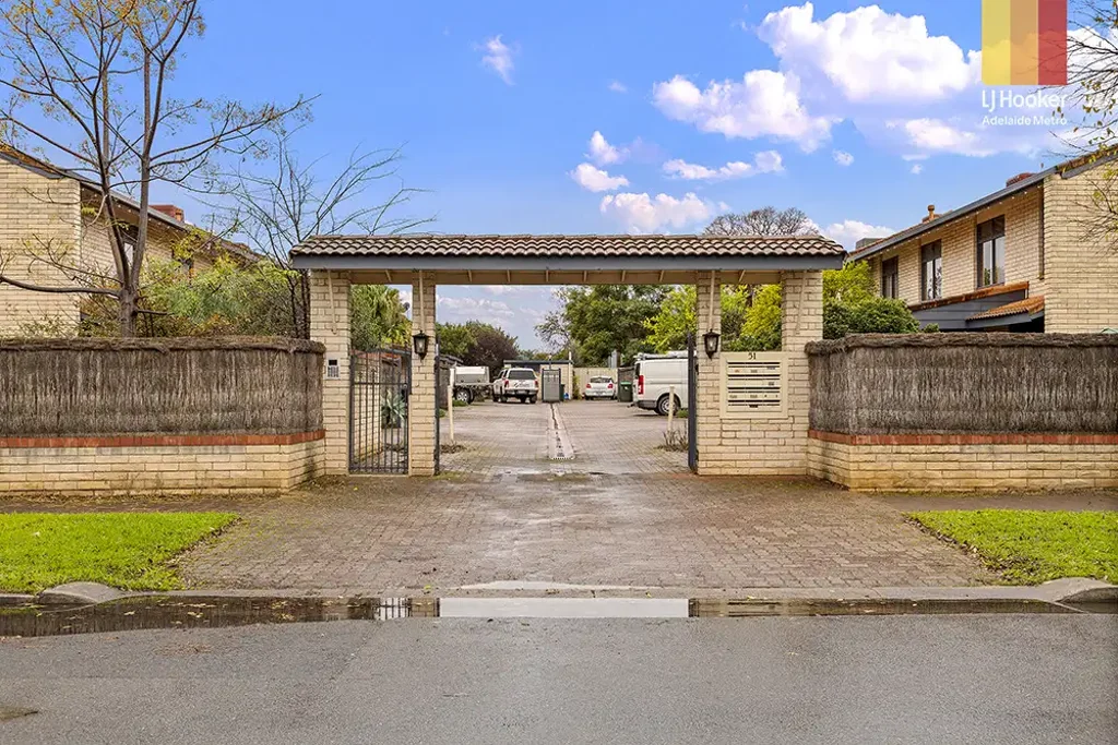 Collinswood 2ਬੈੱਡਰੂਮ Mid Century Character in Prime Location