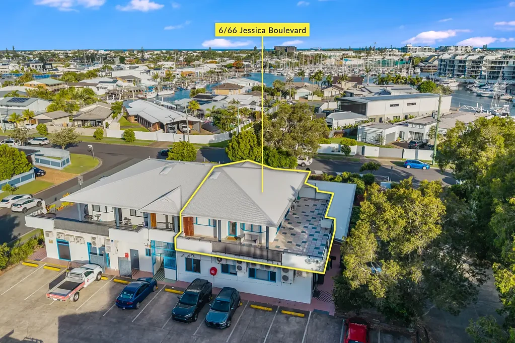 Minyama 2غرفة نوم A rare commodity, oversized duplex with massive terrace and double garage in the heart of Minyama