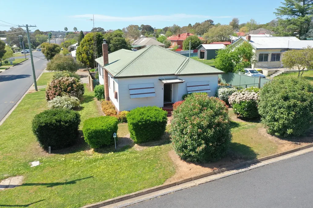 2 White Street, Young, NSW 2594