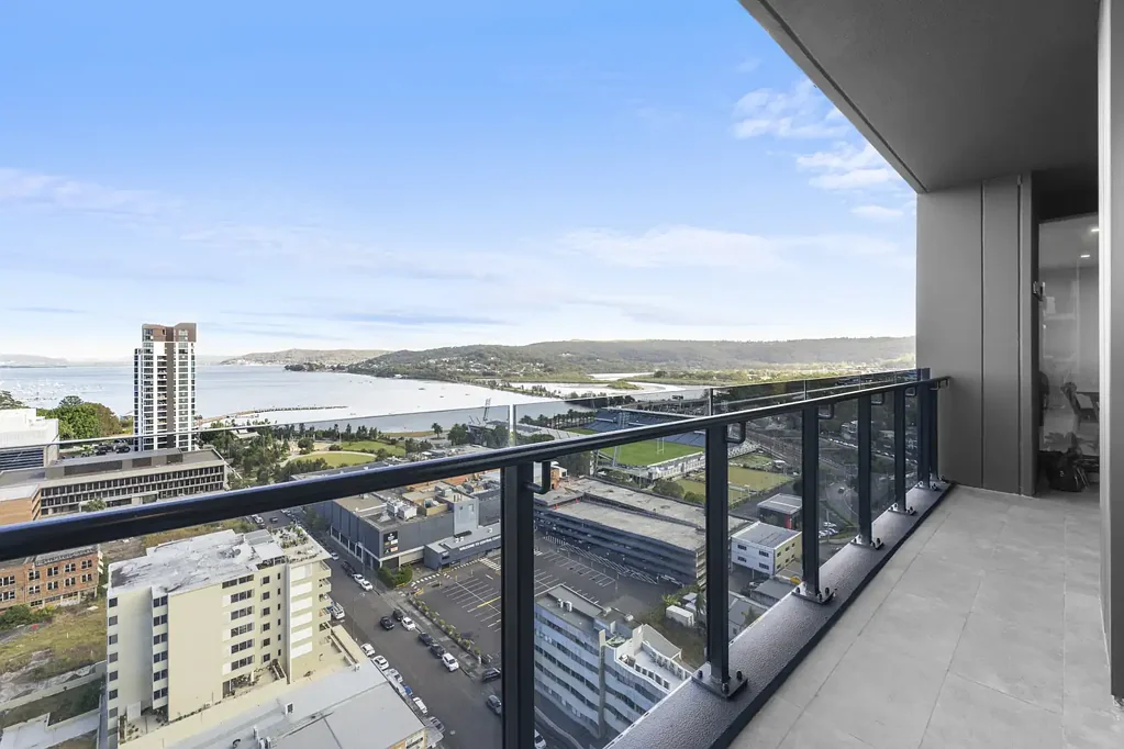 Gosford 3غرفة نوم One of the largest interior floorplans in the complex. Soak in the views on level 18!