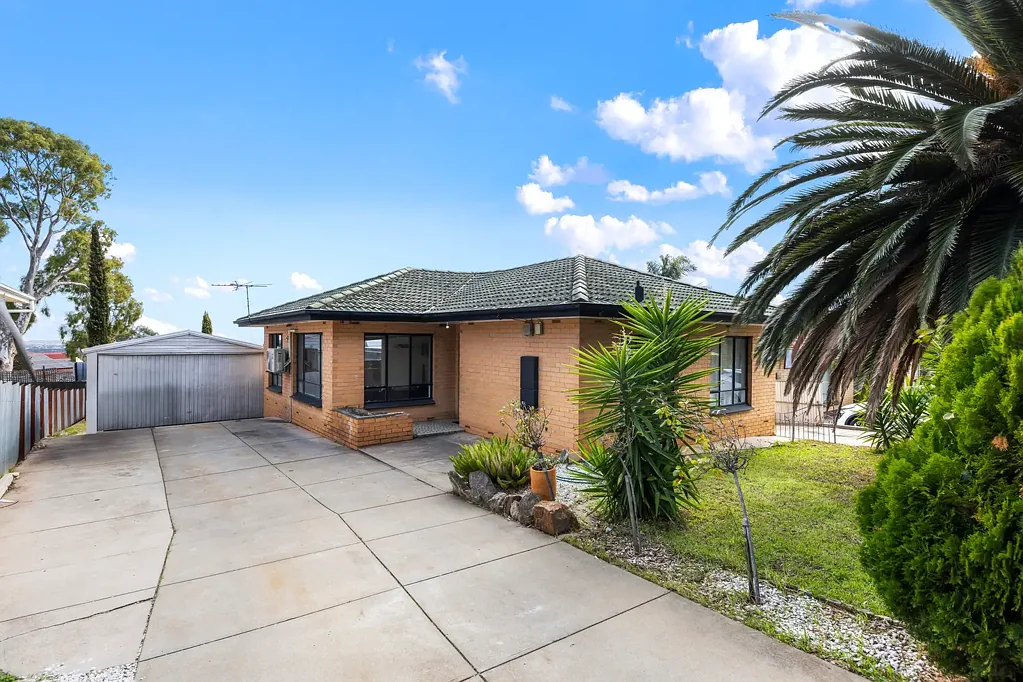 15 Canara Avenue, Para Hills, SA 5096