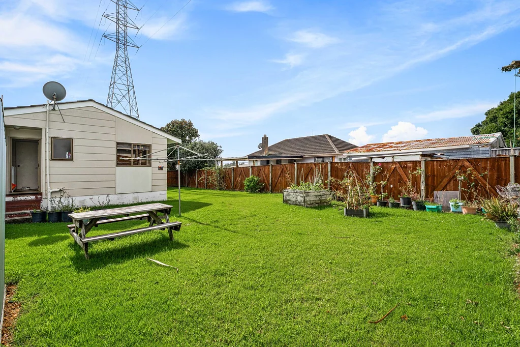 Te Atatu South 3房  Unbeatable Value – First Home Buyers, This Is It