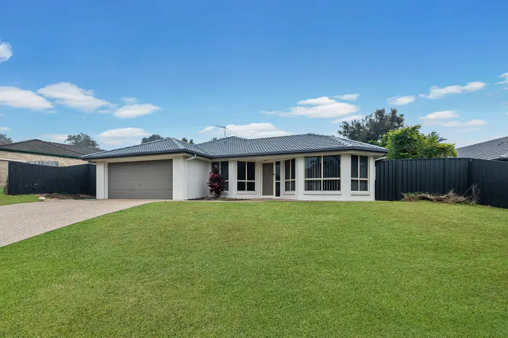 33 Charolais Crescent, Upper Kedron, QLD 4055, 5 habitaciones, 2 baños, House