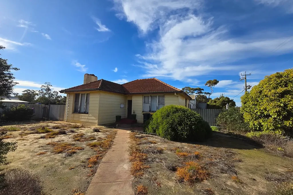 Katanning 4 Bedroom Prime General Industry Opportunity – Home + Workshop on Dual Titles