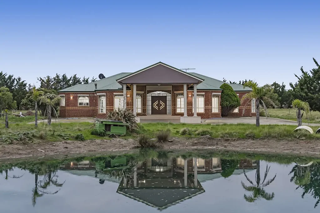 Diggers Rest 4ห้องนอน Grand Country Living on Approximately 20 Acres with Endless Lifestyle Appeal