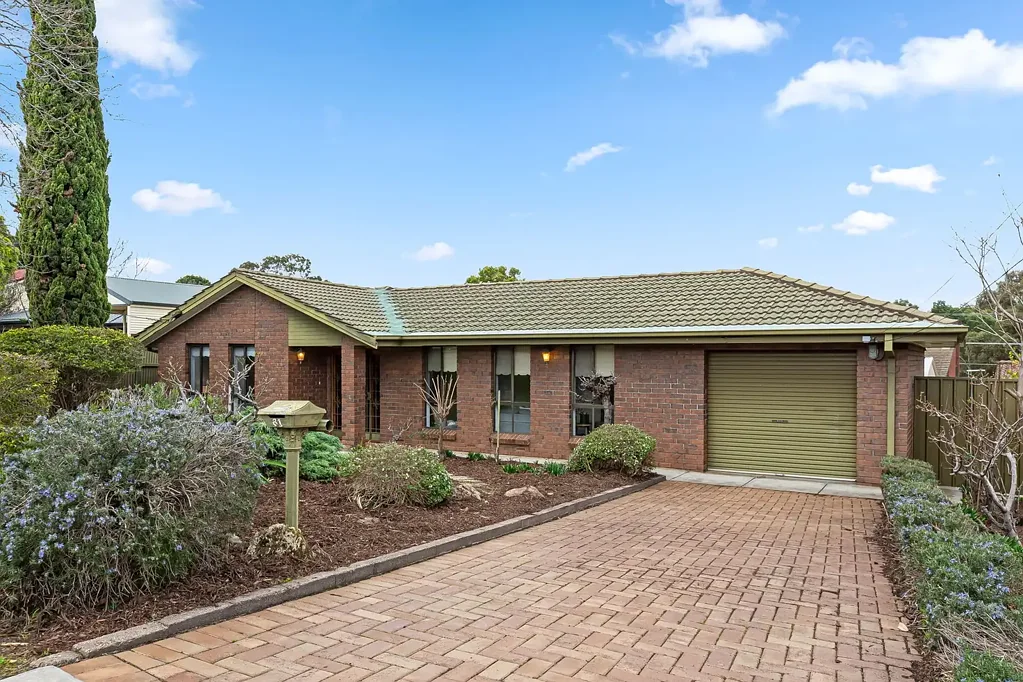 Dernancourt 4房  Linear Park Leisure with Solid Future Potential.