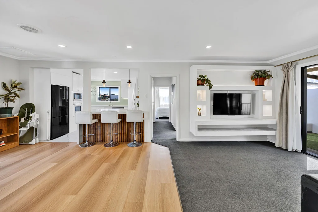 Inglewood 3 Bedroom A Contemporary Retreat offers Comfort and Style