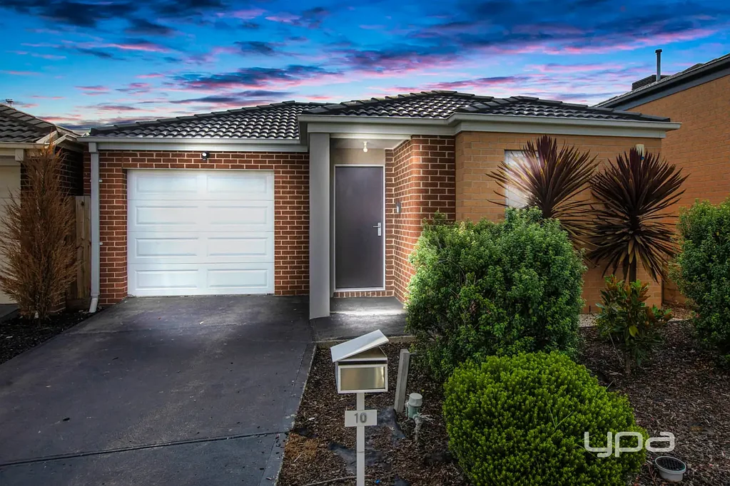 Spacious 4-Bedroom Family Home in the Heart of Mernda
