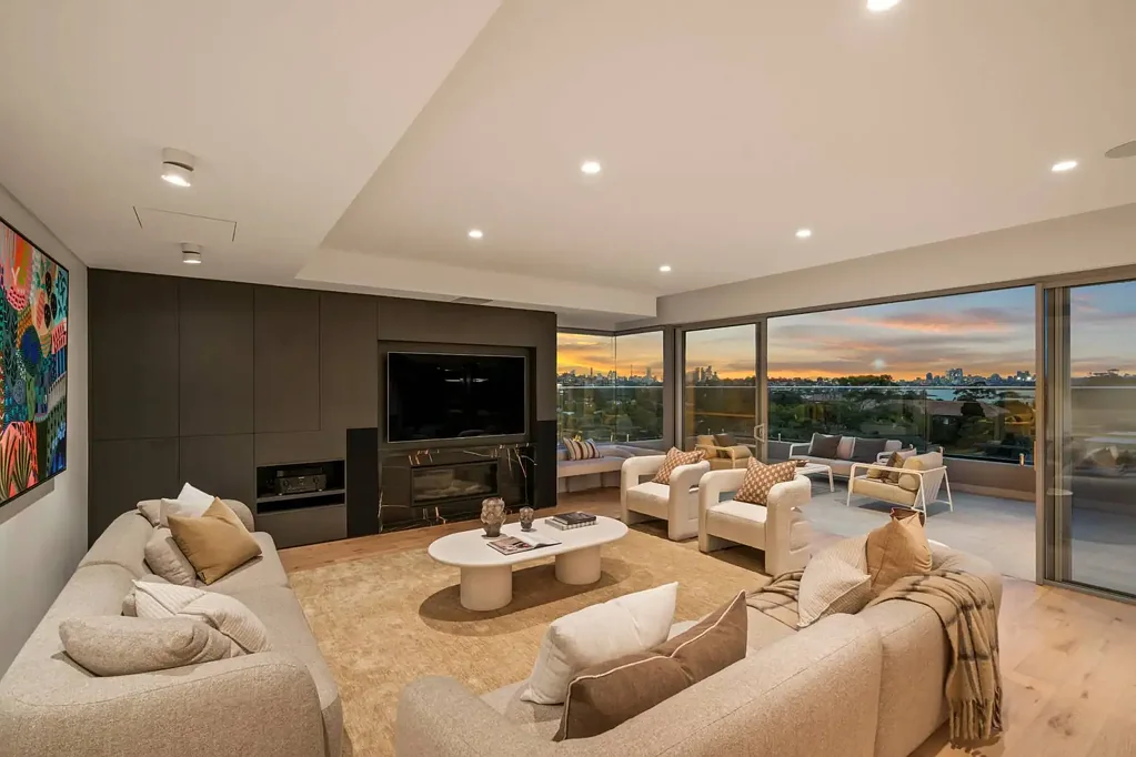 Rose Bay 3Phòng ngủ Luxury House Sized Penthouse with no Common Walls, Iconic Sydney Harbour Views, Lift & 312sqm* On Title