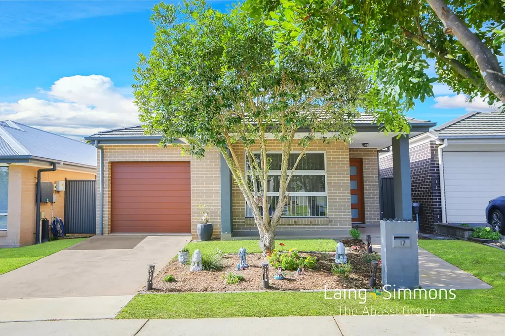 Jordan Springs 4 Bedroom The Perfect Family Home in a Peaceful Pocket