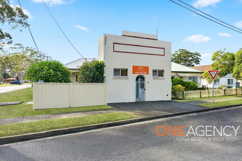 162 Memorial Avenue, Ettalong Beach, NSW 2257