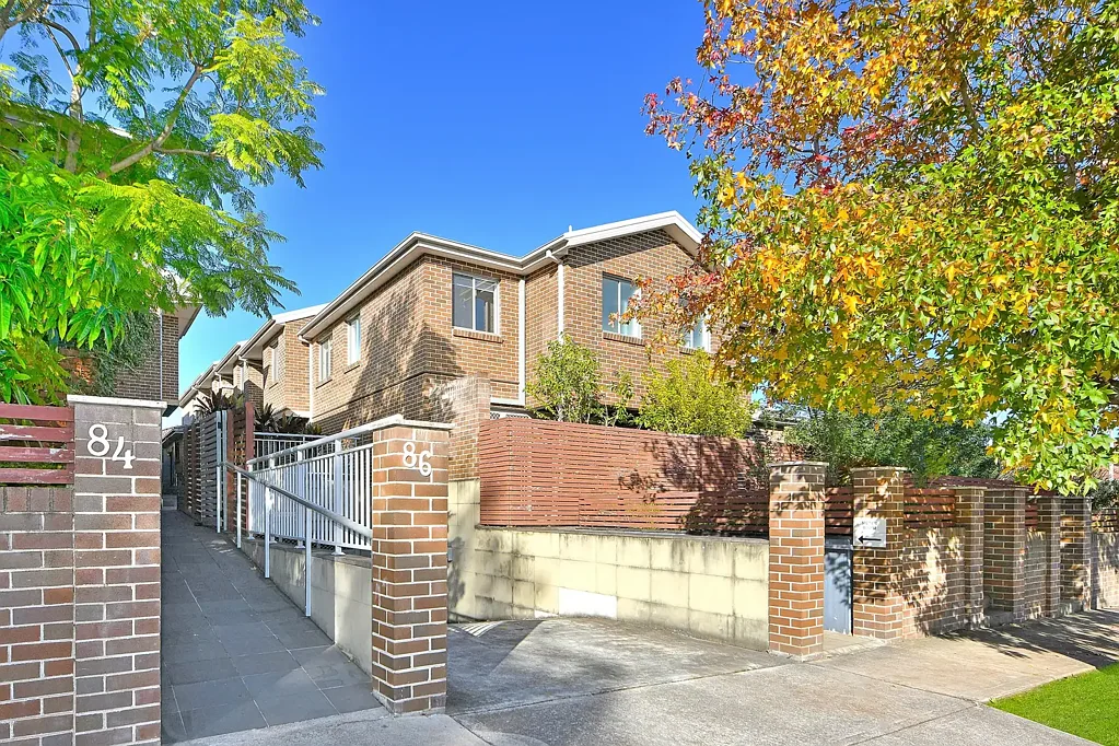 Croydon Park 4 Bedroom Prime Townhouse in Enviable Parkside Location - Perfect for Growing Families