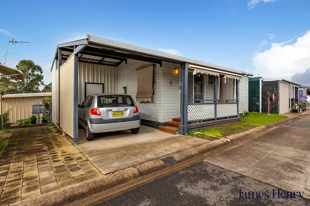Gillieston Heights 2غرفة نوم 🏡✨ OVER 55'S VILLAGE LIVING – COMFORTABLE, CONVENIENT & PACKED WITH POTENTIAL ✨🏡