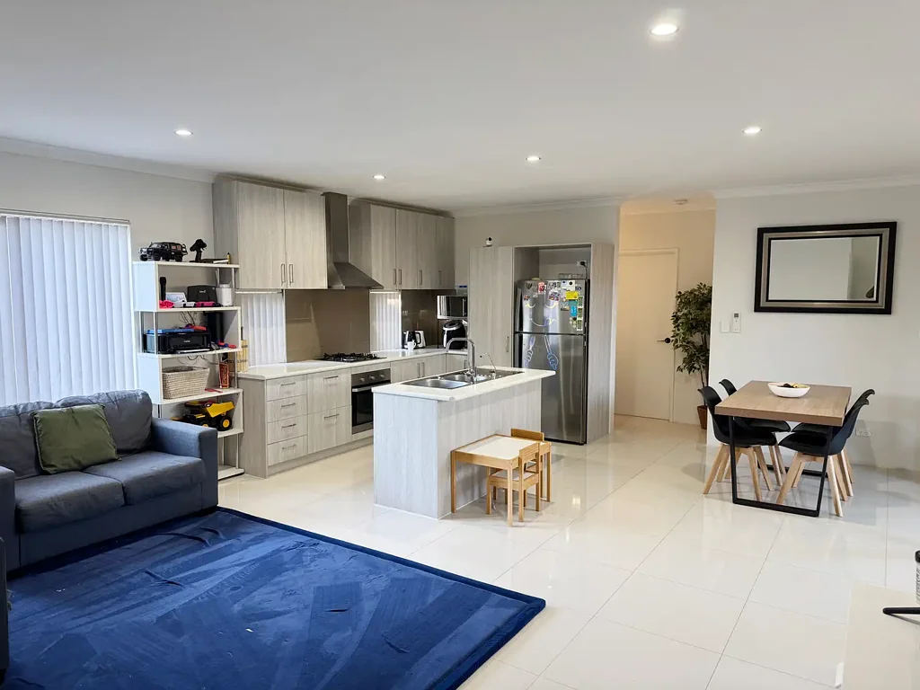 Spacious 3-Bedroom Home – Unfurnished & Ready to Move In!