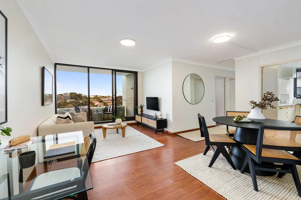 Randwick 2कमरा Elevated Coastal Living with Panoramic Views, Lift and Parking