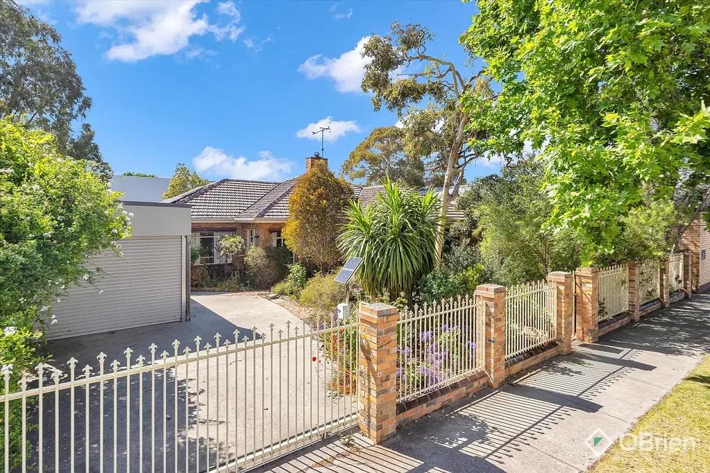 Your next family home!
 Situated walking distance to Bacchus Marsh Primary School & The Village Shopping Centre.