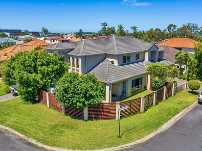 1/17 Majorca Crescent, Varsity Lakes, QLD 4227, 4 rūma, 2 rūma horoi, House