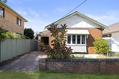 2 Windsor Avenue, Croydon Park, NSW 2133, 4 slaapkamers, 2 badkamers, House