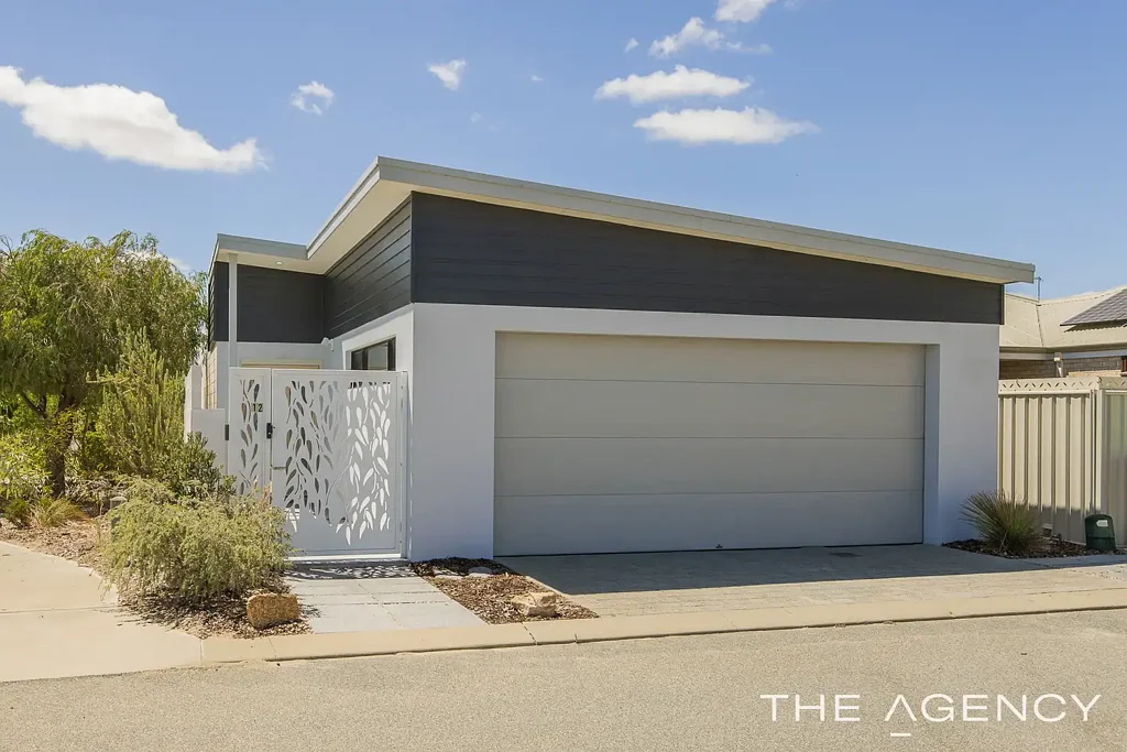 12 Bundarra Way, Golden Bay, WA 6174