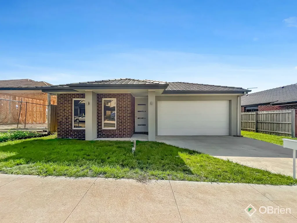 Near New In Parkside!