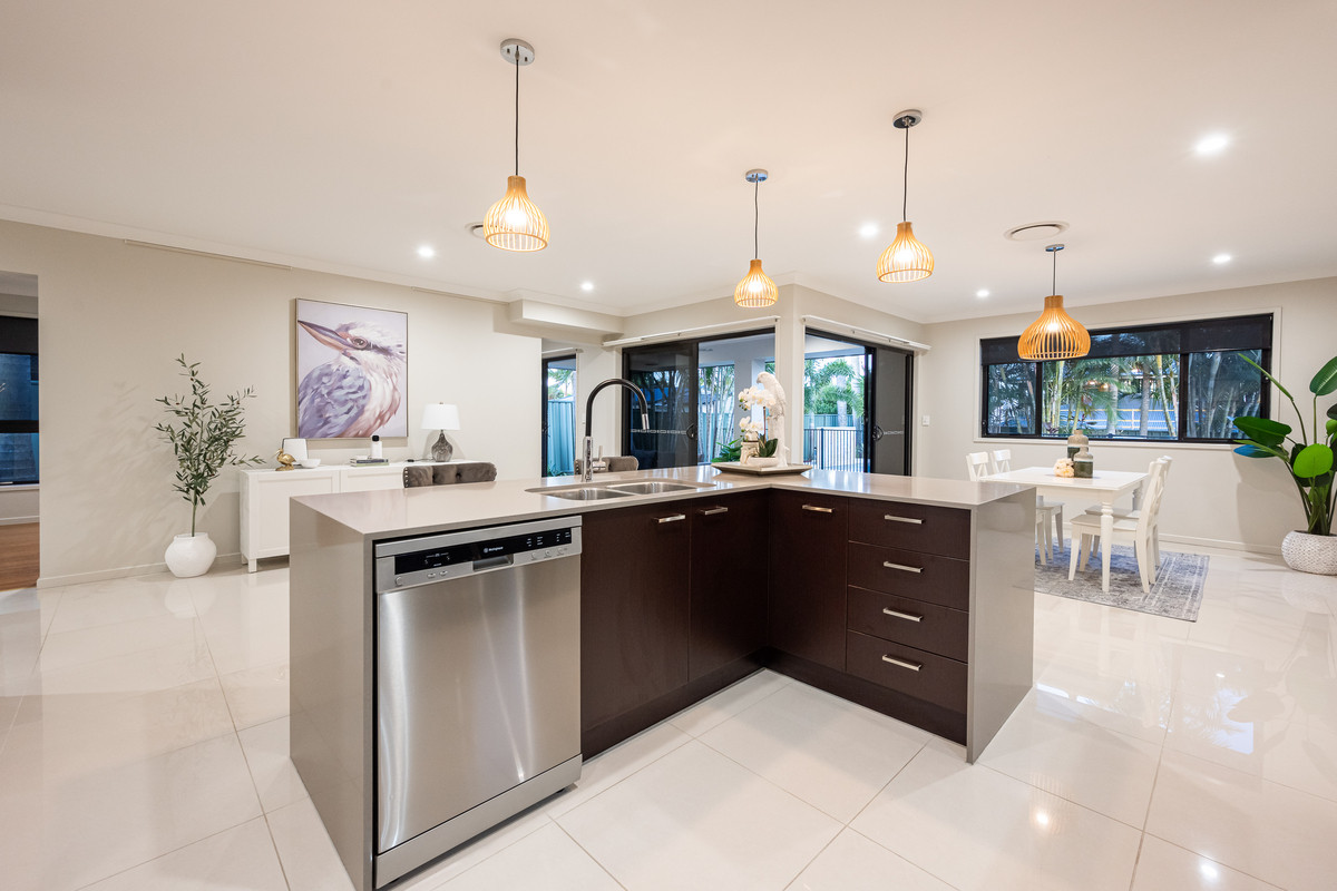 24 CURFEW ST, UPPER MOUNT GRAVATT QLD 4122, 0房, 0浴, House