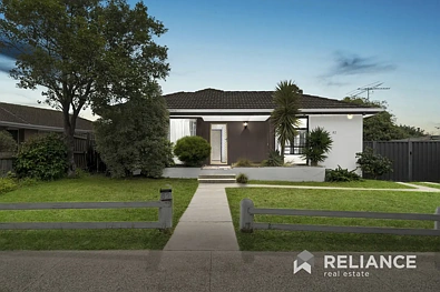 Hoppers Crossing 3房 具有商业潜力的住宅机会!! Residential Opportunity with Commercial Potential!!