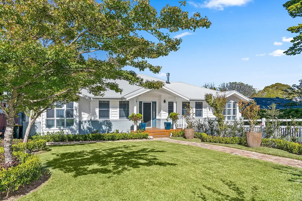 Bundanoon 4Moenga Beautifully Restored Home with gorgeous views