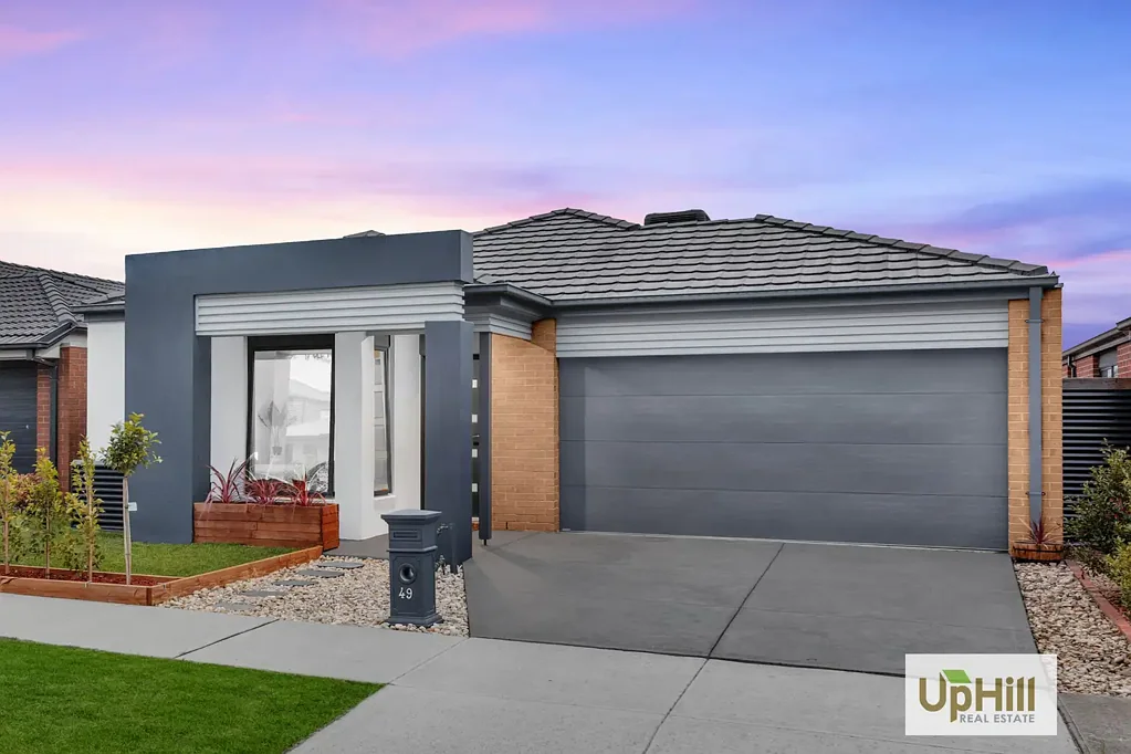 49 Elmtree Crescent, Clyde North, VIC 3978