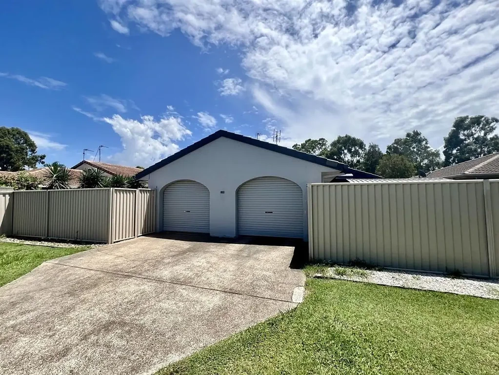 Renovated 2-Bedroom duplex in Southport