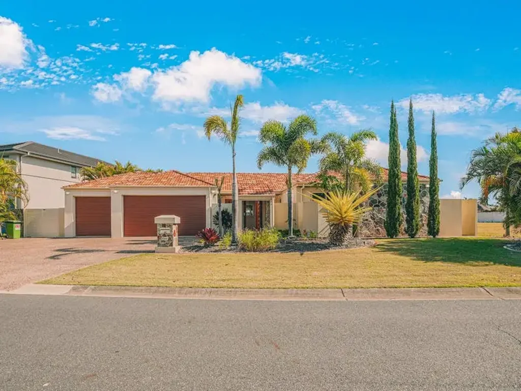 Single Level, 885sqm waterfront home for lease in a gated community