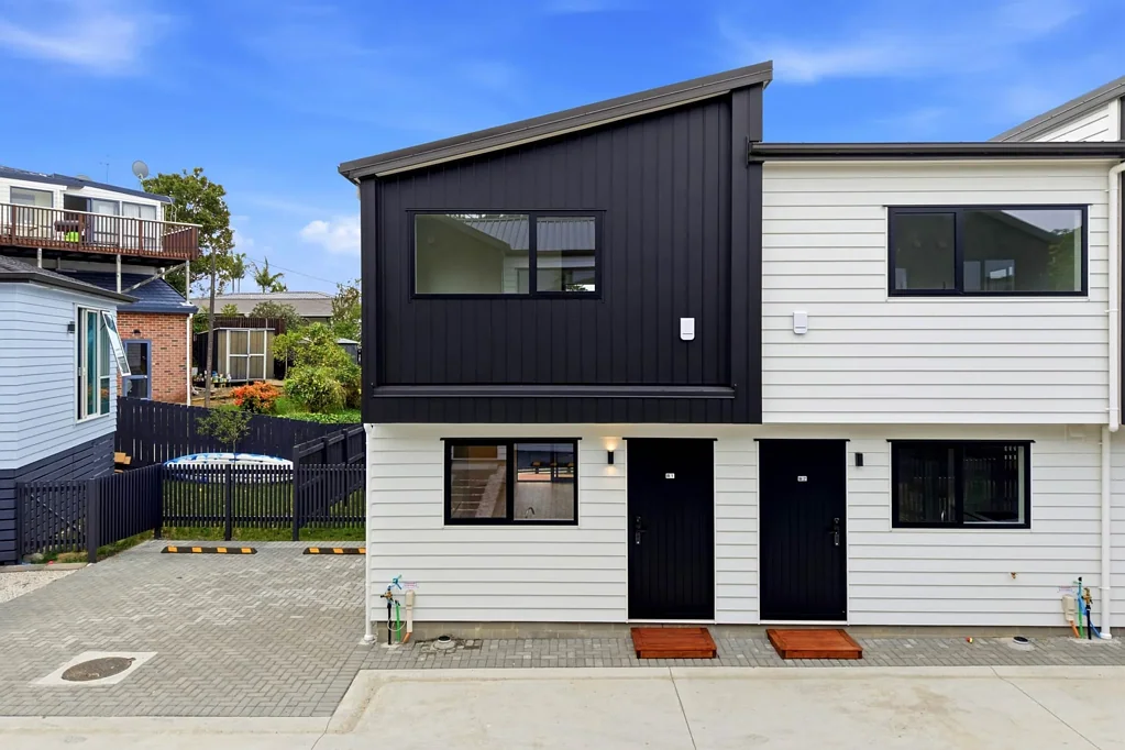 Te Atatu South 2Kwarto Stylish 2-Bedroom Home with Versatile Study