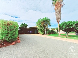 6 Stanbridge Way, Millars Well