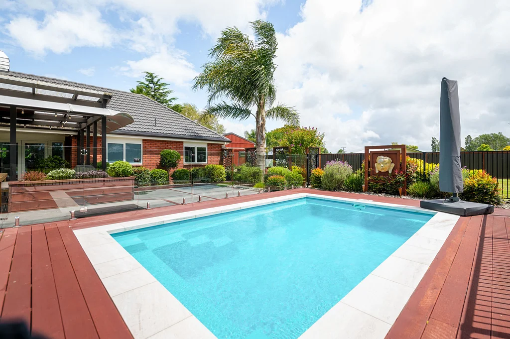 Rotokauri  Big Shed, Pool, Plus Income Potential, A Rare Find