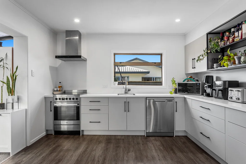 Whakatane 3 Bedroom Clean Contemporary and Family-Ready!