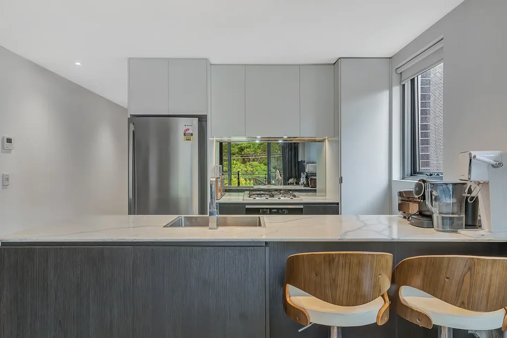Elegant 2-Bedroom Apartment in Epping - Modern Design Meets Convenience