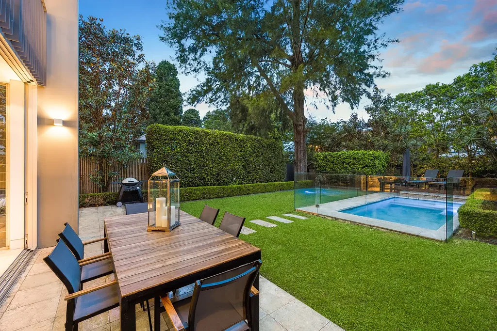 Cammeray 3ਬੈੱਡਰੂਮ Architectural innovation, privacy and a landscaped garden oasis with pool, minutes to Sydney CBD