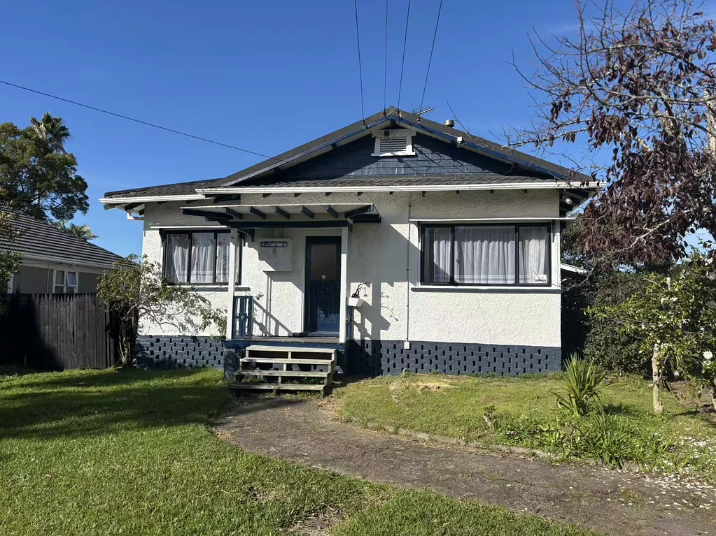 Great Location & Parking!